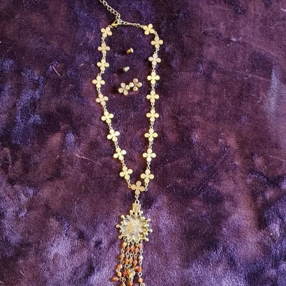0212. Cookie Lee? Matching Earrings and Necklace Set ~ Perfect for Friends!